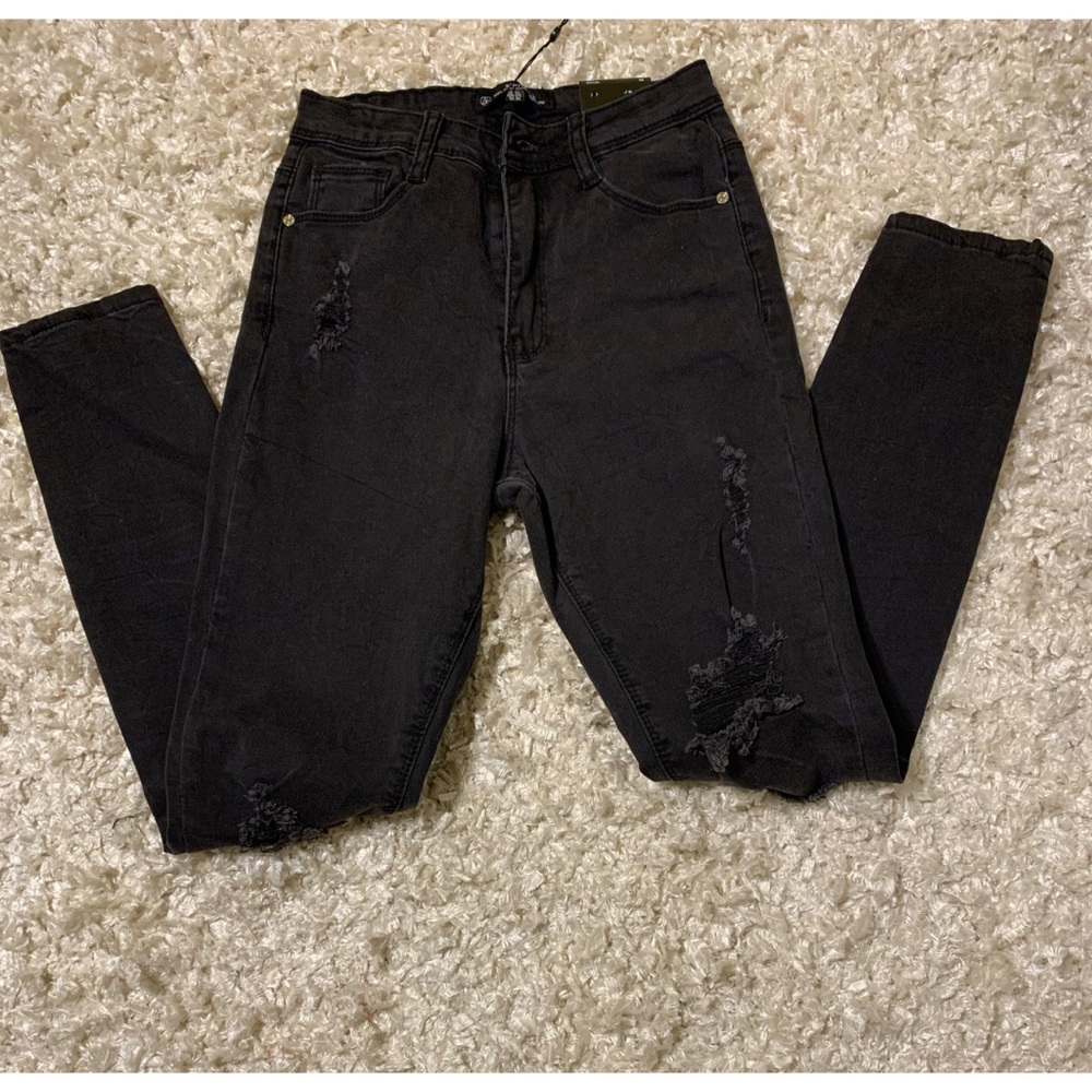 Missguided  Distressed Jeans size 0S (W23-L26)
